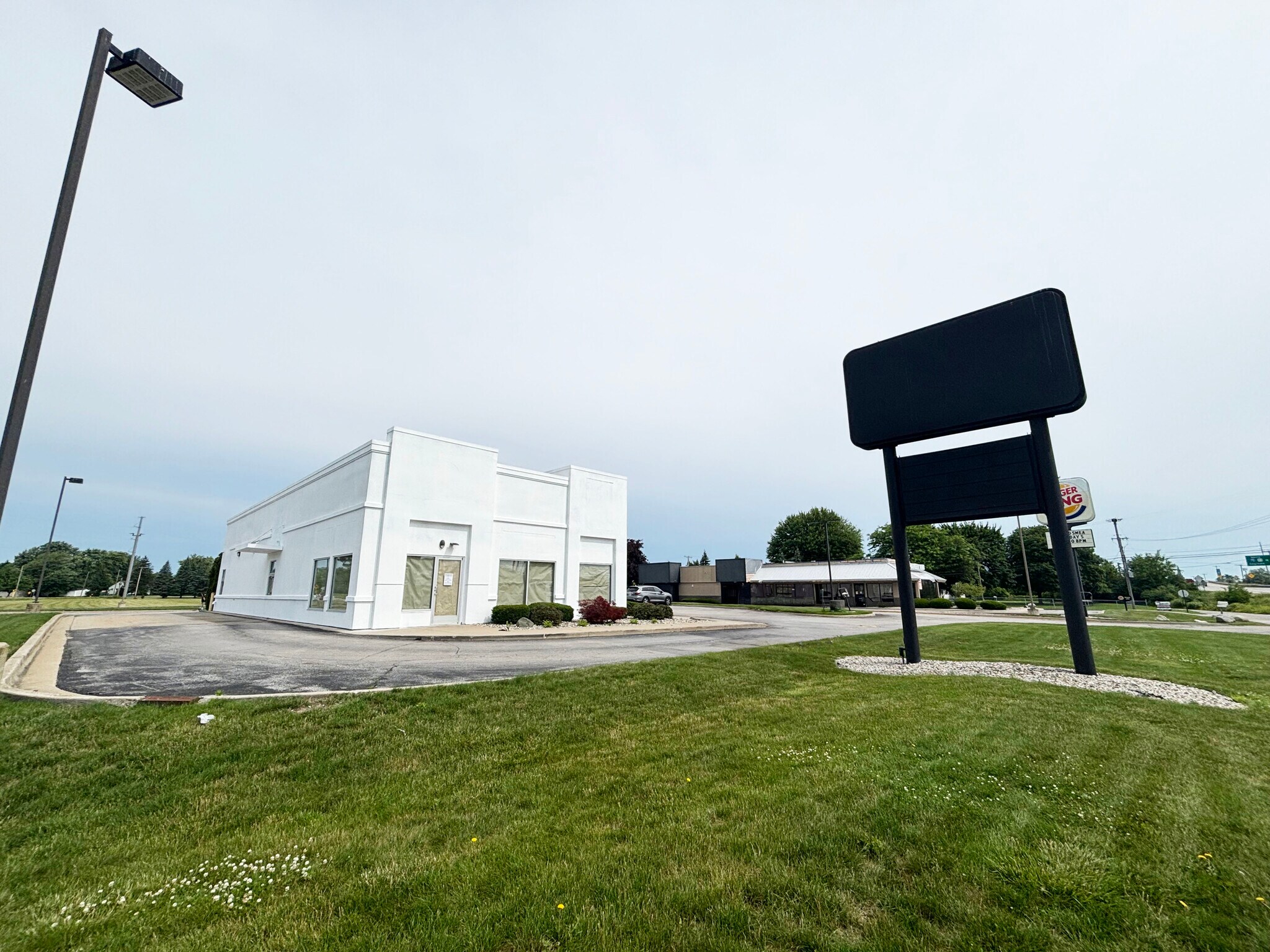 6362 3 Mile Rd, Bay City, MI à louer Photo de l’immeuble– Image 1 sur 13