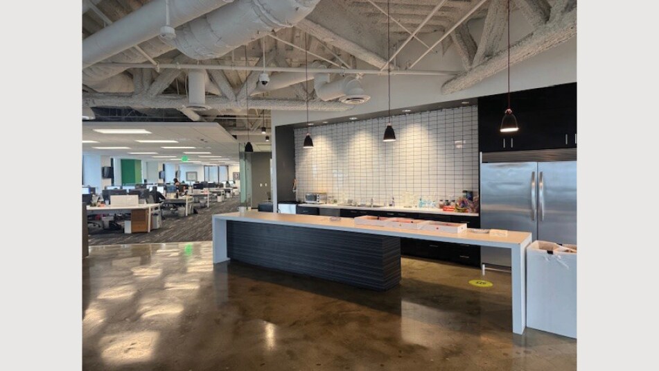 19800 MacArthur Blvd, Irvine, CA à louer - Photo de l’immeuble – Image 3 sur 8