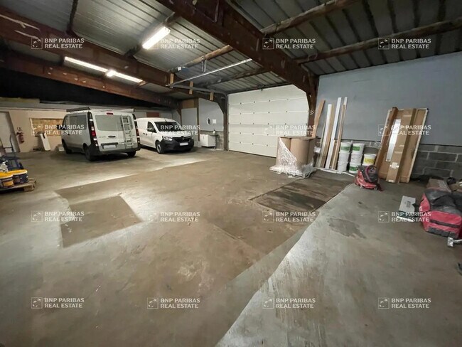 Plus de détails pour Bureau, Local d'activités à louer