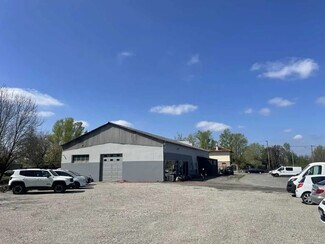 Plus de détails pour Local d'activités à louer