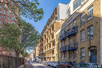 45-57 Gee St, Londres à louer Photo de l’immeuble– Image 1 sur 7