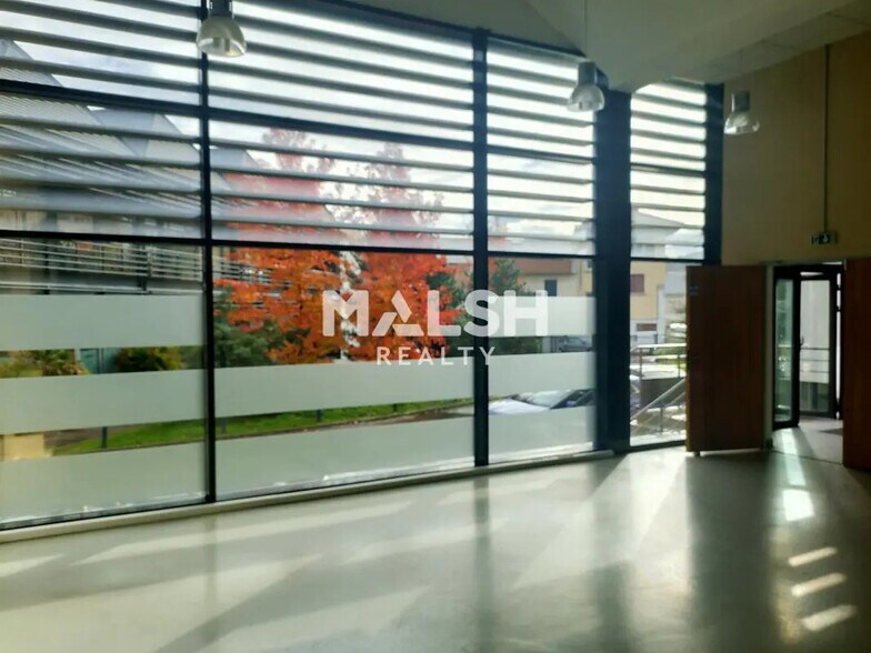 Bureau dans Lyon à louer - Photo de l’immeuble – Image 2 sur 8