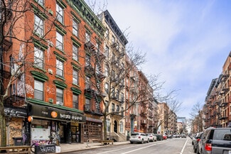 Plus de détails pour 348 E 9th St, New York, NY - Bureau/Médical à louer