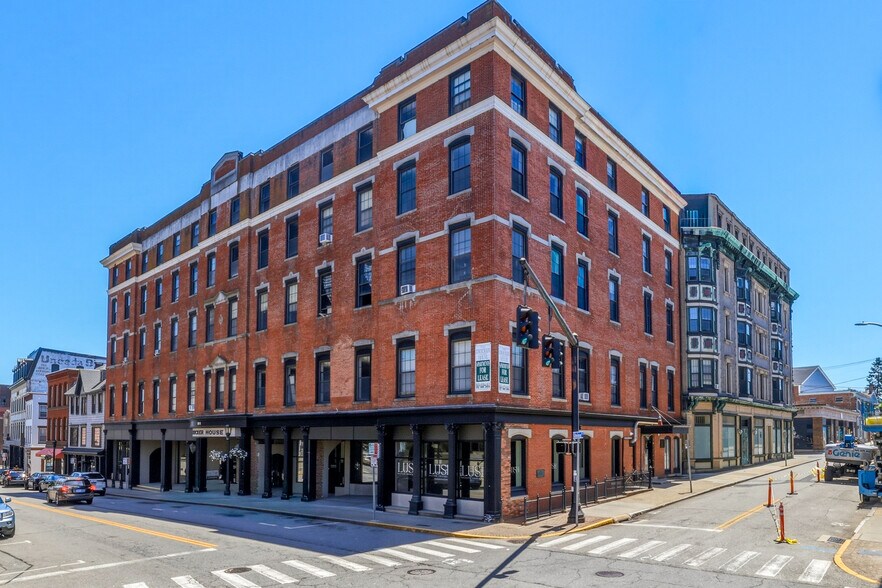 35 Union St, New London, CT à vendre - Photo de l’immeuble – Image 3 sur 39