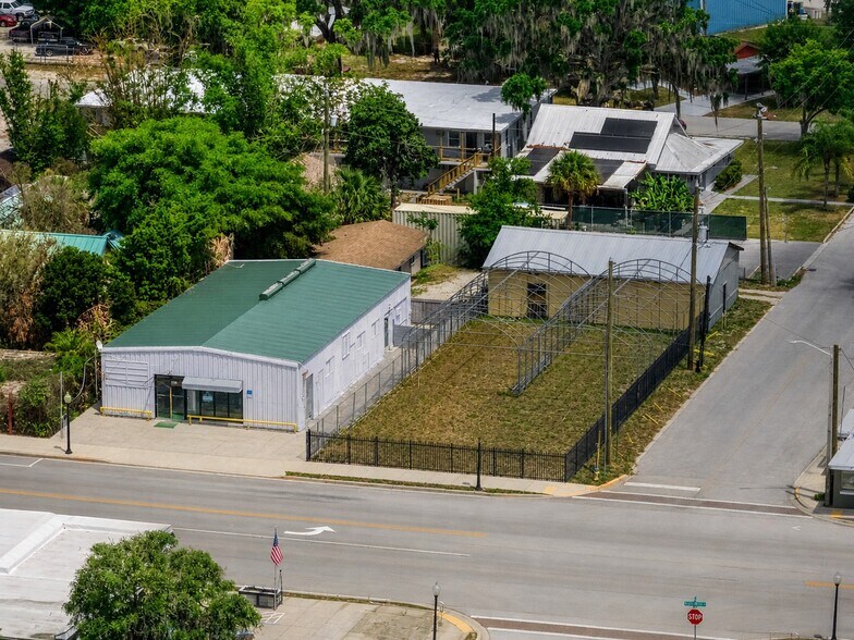 408 N Ridgewood Dr, Sebring, FL à vendre - Photo de l’immeuble – Image 2 sur 30