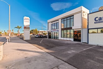 8452 Katella Ave, Stanton, CA à louer Photo de l’immeuble– Image 2 sur 20