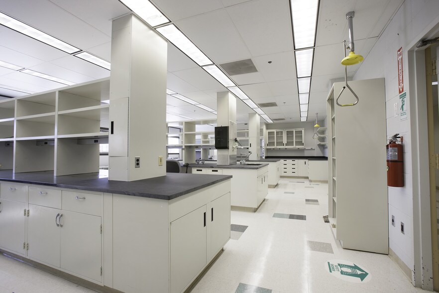 1041 Route 202/206, Bridgewater, NJ à louer - Photo intérieure – Image 3 sur 5