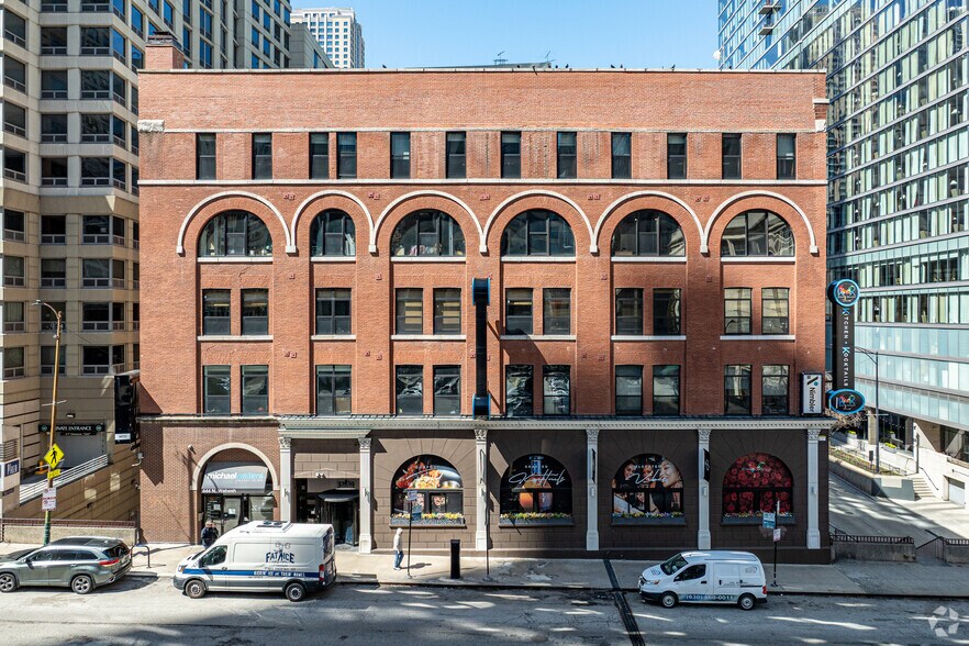 444 N Wabash Ave, Chicago, IL à louer - Photo de l’immeuble – Image 2 sur 6