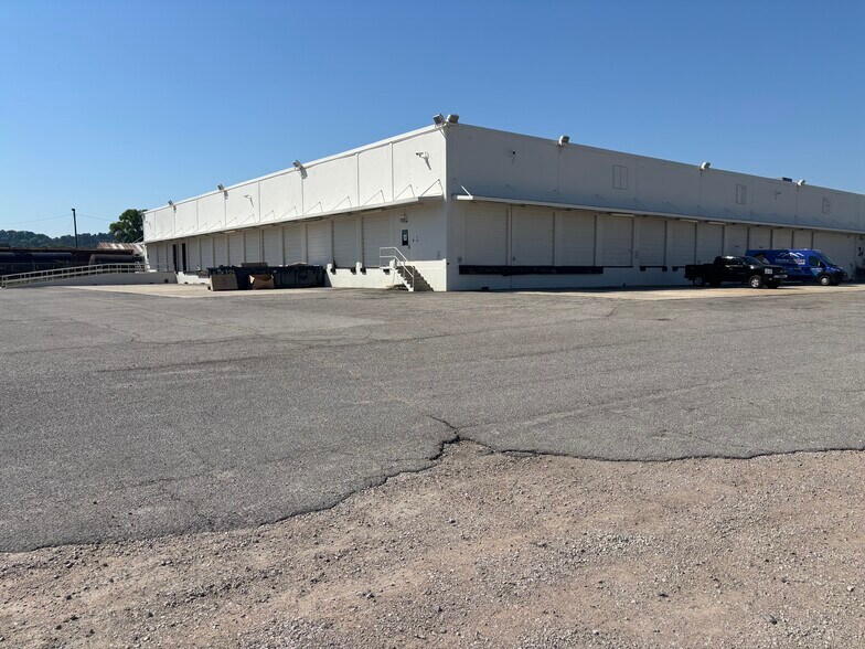 3401 1st Ave N, Birmingham, AL à louer - Photo principale – Image 1 sur 6
