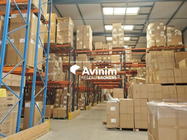 Plus de détails pour Industriel/Logistique à louer
