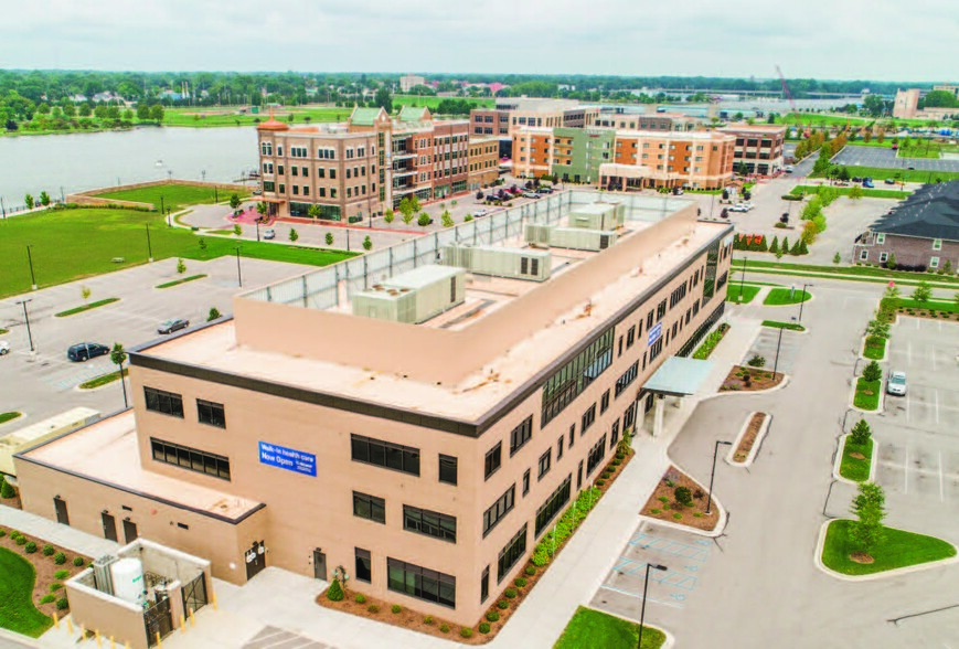 4 Columbus Ave, Bay City, MI à louer - Photo de l’immeuble – Image 1 sur 9