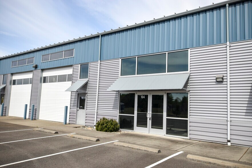 8108 River Dr SE, Olympia, WA à louer - Photo de l’immeuble – Image 2 sur 2