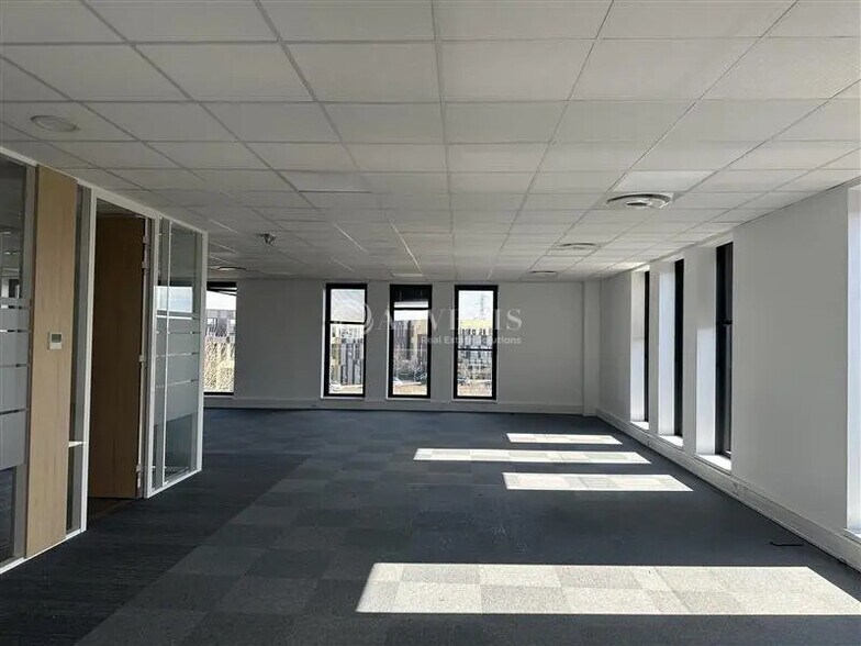 Bureau dans Lesquin à louer - Photo de l’immeuble – Image 3 sur 10