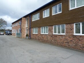 Mill Ln, Neston à louer Photo de l’immeuble– Image 2 sur 7