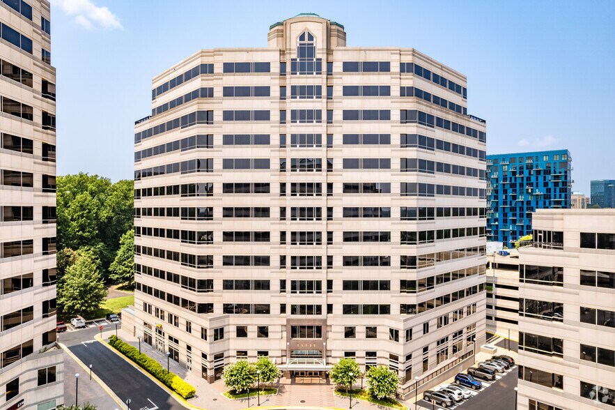 11700 Plaza America Dr, Reston, VA à louer - Photo de l’immeuble – Image 3 sur 42