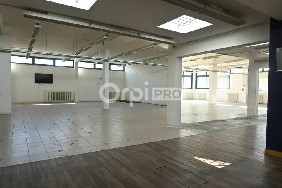 Bureau dans Rillieux-la-Pape à louer Photo de l’immeuble– Image 1 sur 10