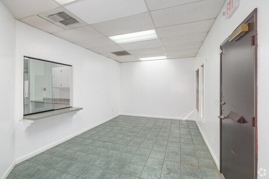 701 Howe Ave, Sacramento, CA à vendre - Photo intérieure – Image 3 sur 25
