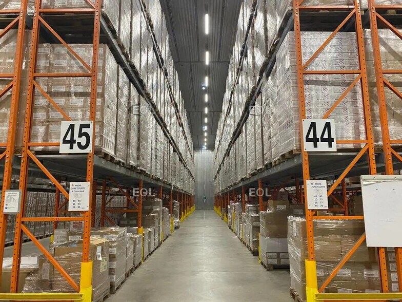 Industriel/Logistique dans Meaux à vendre - Photo de l’immeuble – Image 3 sur 10