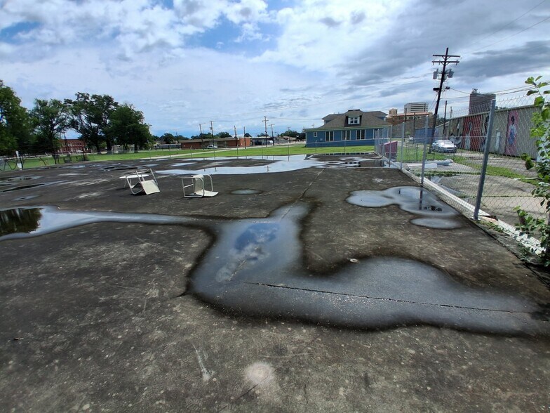 Downtown Beaumont Bulk Sale portefeuille de 4 biens à vendre sur LoopNet.fr - Autre – Image 3 sur 28