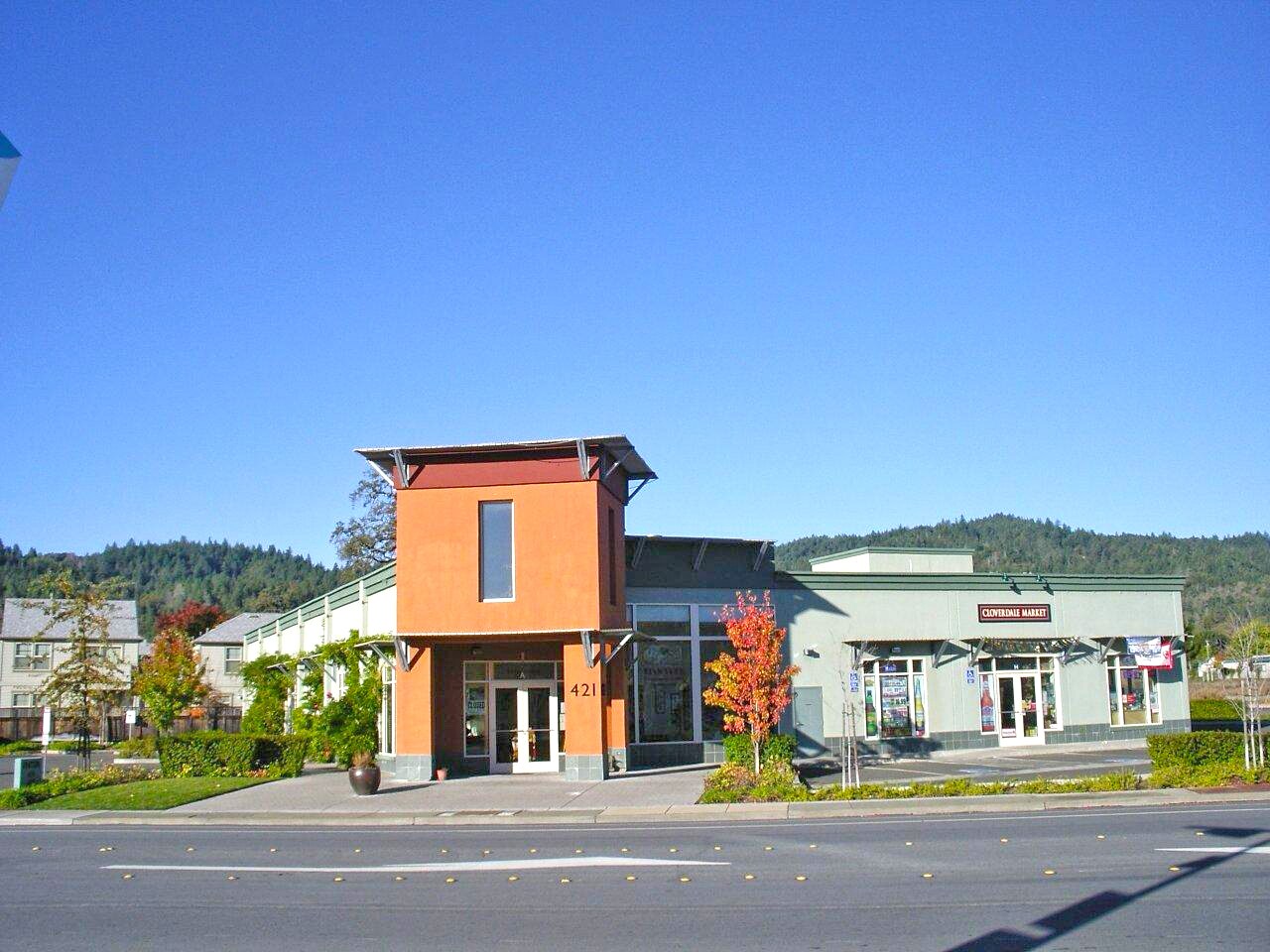 421 S Cloverdale Blvd, Cloverdale, CA à vendre Photo principale– Image 1 sur 10