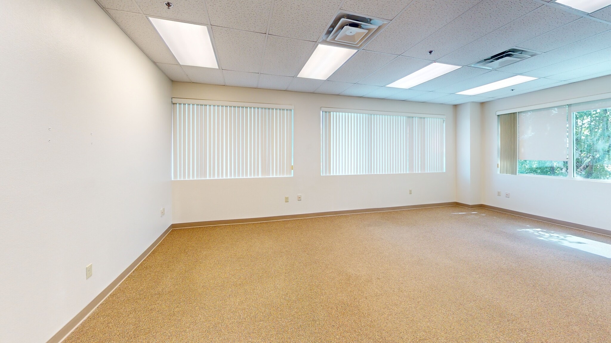 6225 Neil Rd, Reno, NV à louer Photo intérieure– Image 1 sur 5