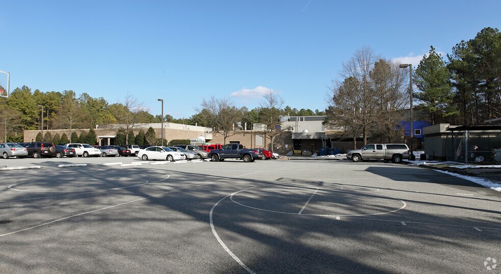 6-8 Davis Dr, Durham, NC à louer - Photo de l’immeuble – Image 2 sur 3