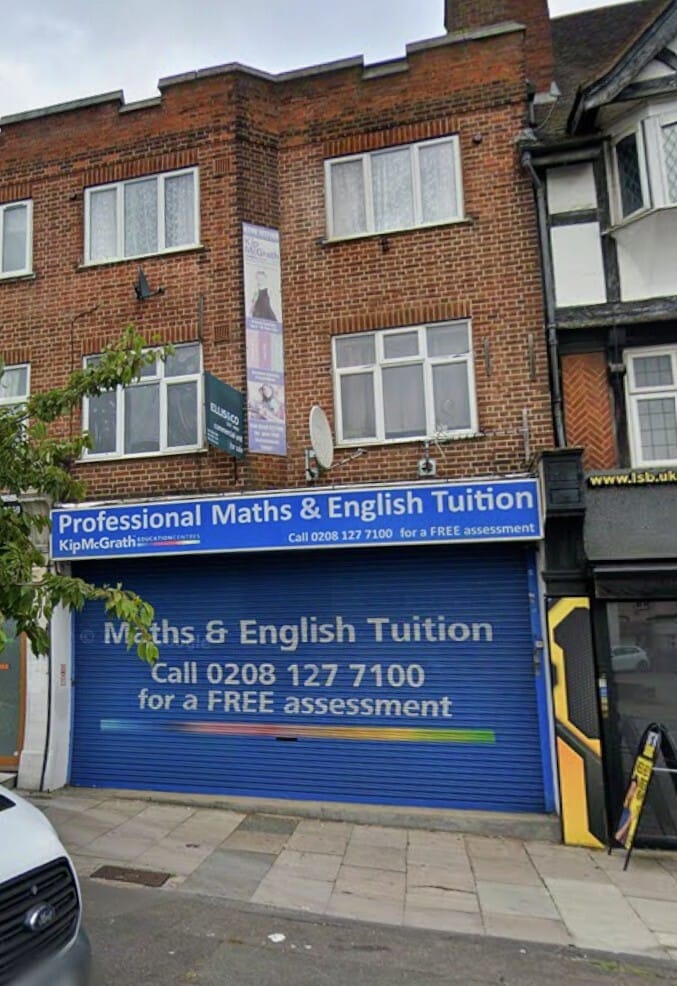 15 Court Parade, Wembley à vendre Photo principale– Image 1 sur 2