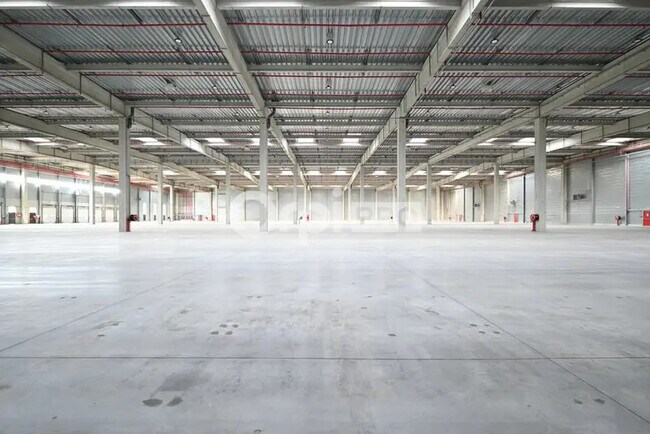 Plus de détails pour Industriel/Logistique à louer