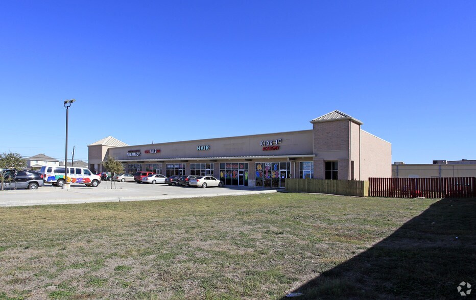 1110 FM 2234 Rd, Stafford, TX à vendre - Photo principale – Image 1 sur 10