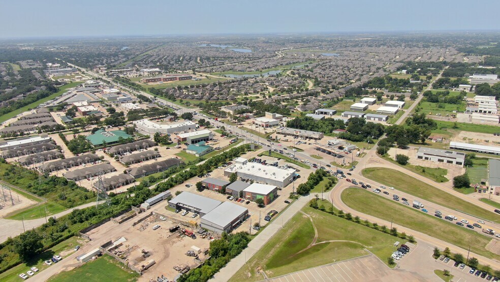 11946 Barker Cypress Rd, Cypress, TX à vendre - Photo de l’immeuble – Image 3 sur 7