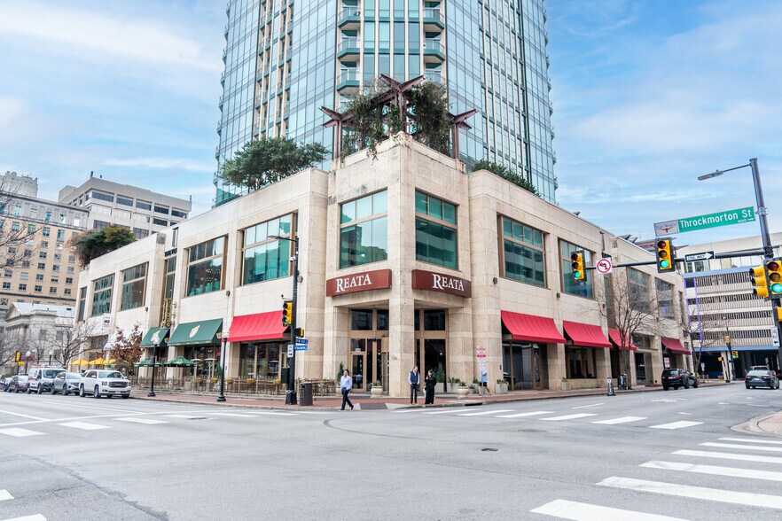 500 Throckmorton St, Fort Worth, TX à louer - Photo de l’immeuble – Image 2 sur 11