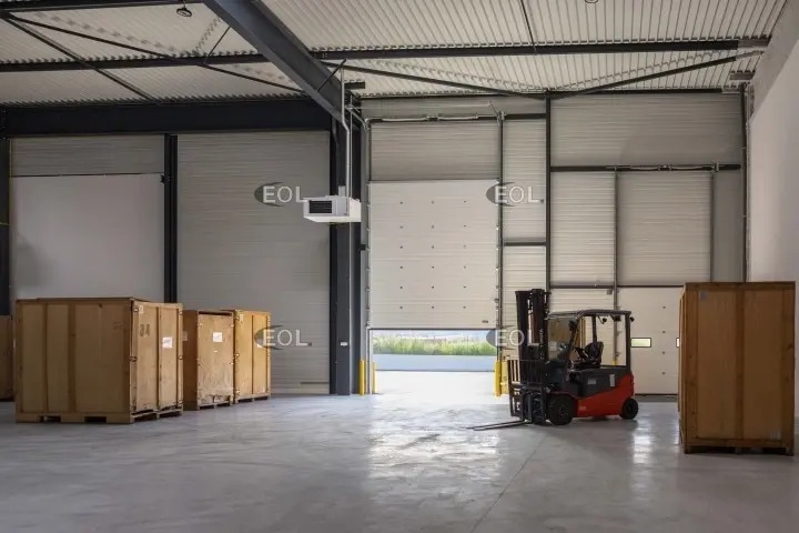 Local d'activités dans Ézanville à vendre - Photo de l’immeuble – Image 3 sur 9