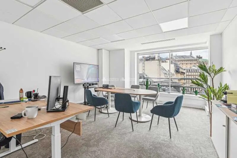 37 Rue De Caumartin, Paris à louer - Photo de l’immeuble – Image 2 sur 6