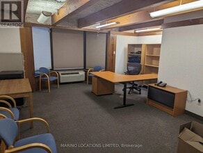 208 Evans Ave, Toronto, ON à louer Photo de l’immeuble– Image 1 sur 2