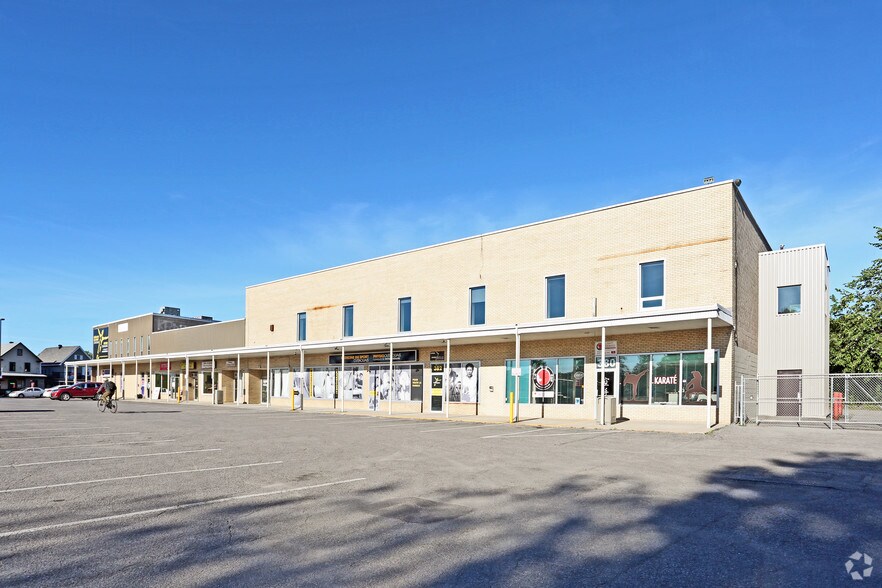 380-402 Boul Alexandre-Taché, Gatineau, QC à louer - Photo de l’immeuble – Image 3 sur 4