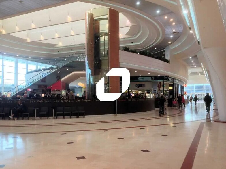 Local commercial dans Osny à louer - Photo de l’immeuble – Image 3 sur 5