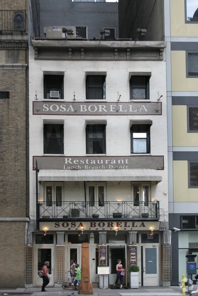 669 8th Ave, New York, NY à louer - Photo principale – Image 1 sur 2