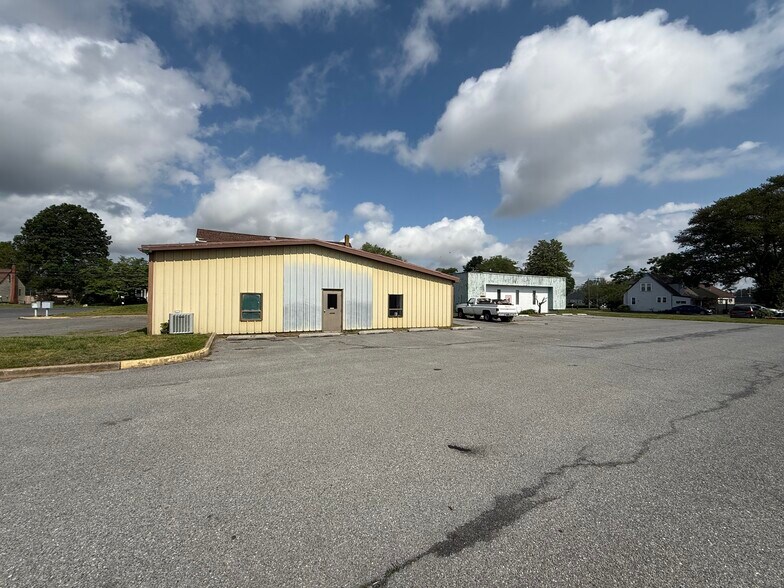 Vepco Park portefeuille de 24 biens à vendre sur LoopNet.fr - Photo de l’immeuble – Image 3 sur 7