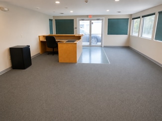 Plus de détails pour 550 Beach Rd, Lincolnville, ME - Bureau à louer