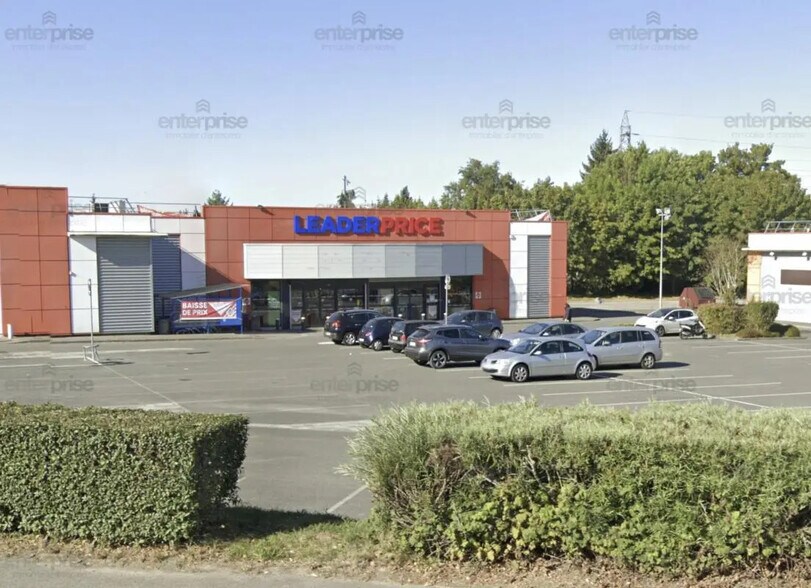 Industriel/Logistique dans Hénin-Beaumont à louer - Photo de l’immeuble – Image 1 sur 6