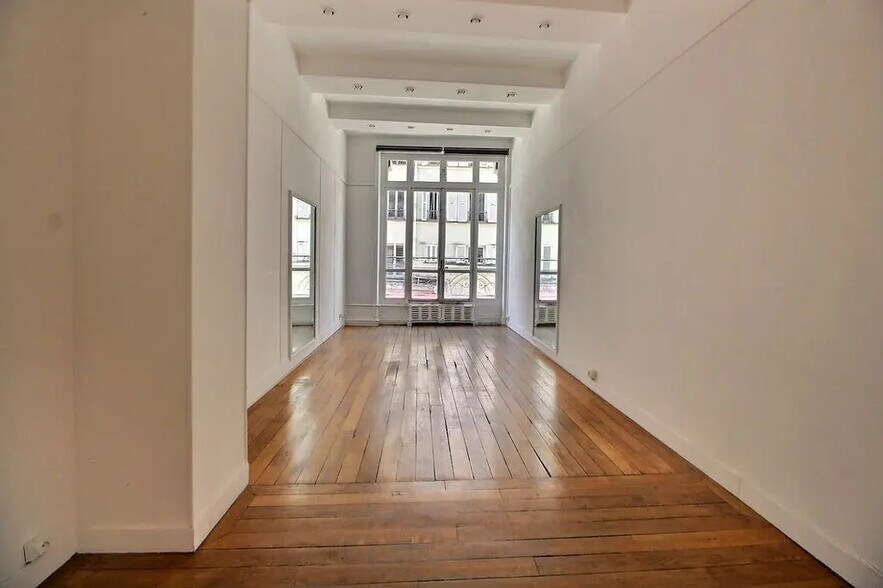 16 Rue Du Faubourg Saint-Denis, Paris à louer - Photo intérieure – Image 3 sur 8