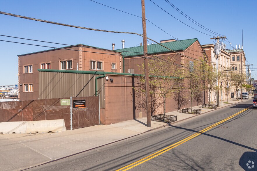 3087 Richmond Ter, Staten Island, NY à louer - Photo de l’immeuble – Image 2 sur 5