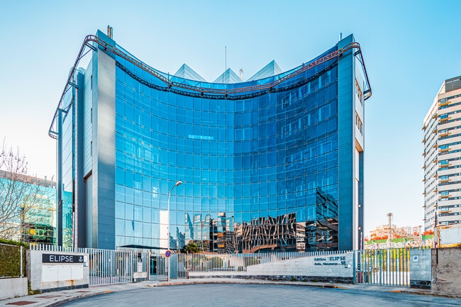 Plus de détails pour Avenida Manoteras, 18, Madrid - Bureau à louer