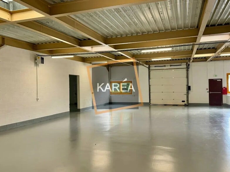 Local d’activités dans Croissy-Beaubourg à louer - Photo intérieure – Image 3 sur 5