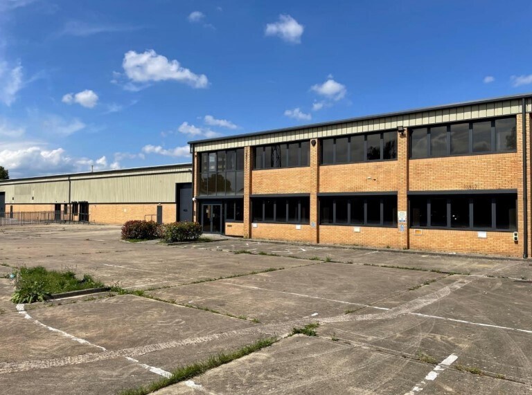 3 Athelney Way, Cheltenham à louer - Photo de l’immeuble – Image 2 sur 2