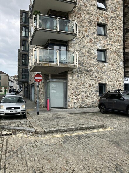 Sutton Wharf, Plymouth à louer - Photo de l’immeuble – Image 2 sur 2