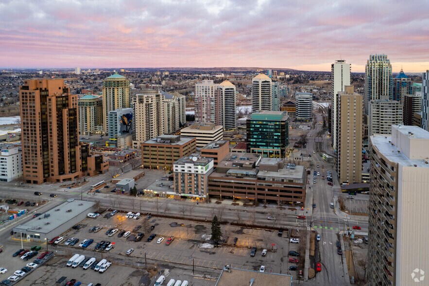 1000 8th Ave SW, Calgary, AB à vendre - Aérien – Image 3 sur 3