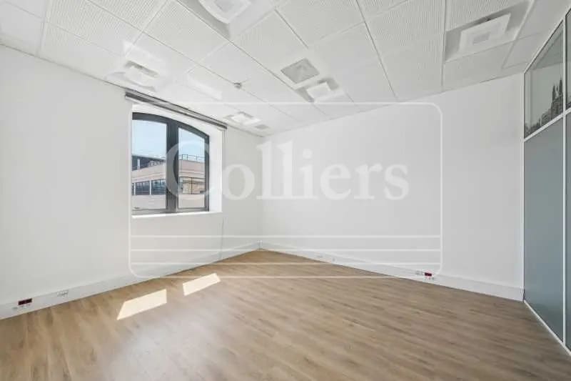Bureau dans Marseille à louer - Photo de l’immeuble – Image 3 sur 6