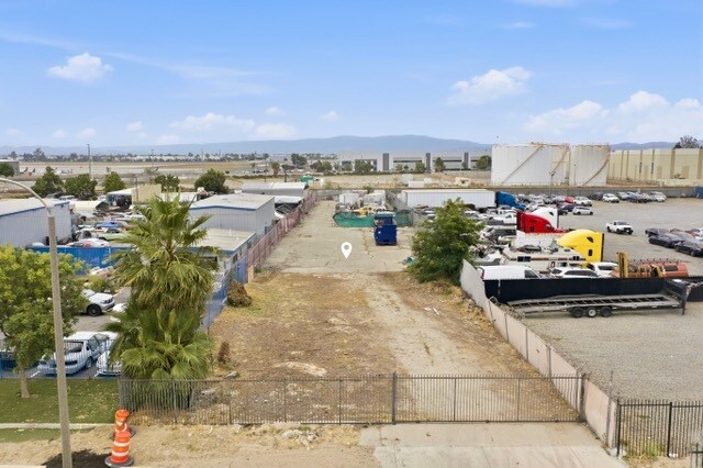 1328 E Holt Blvd, Ontario, CA à vendre - Photo de l’immeuble – Image 2 sur 3