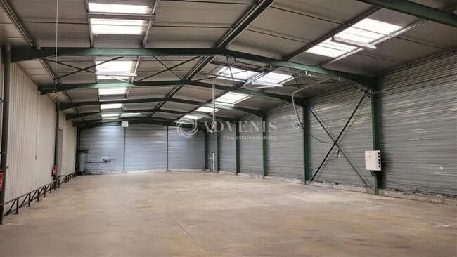 Plus de détails pour Local d’activités à vendre